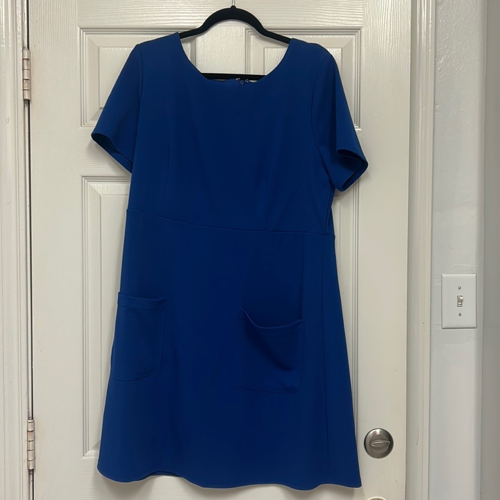 Tahari Pocket Dress- Blue